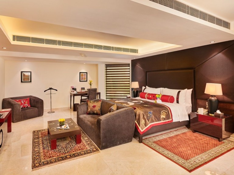 The Lalit Legacy Suite With Pool View At The Lalit New Delhi - 